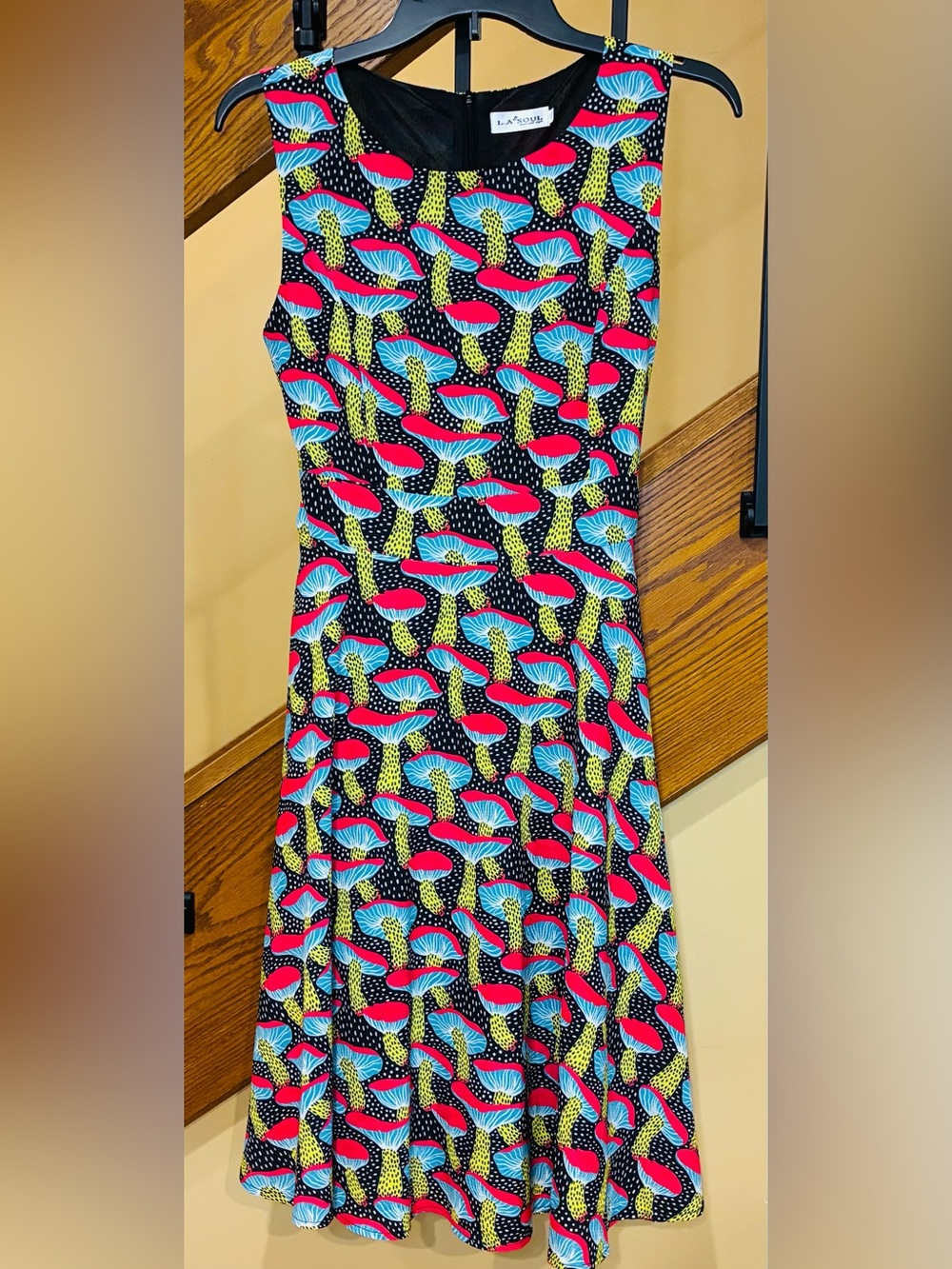 L.A Soul Dress midi Sleeveless Lined Zip Back mushroom Black Multi SZ. S